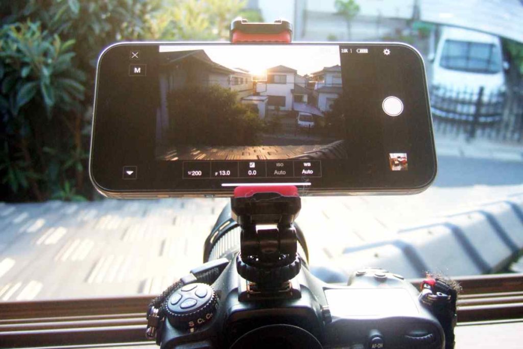 SnapBridgeでiPhoneを外部モニターとして利用する様子