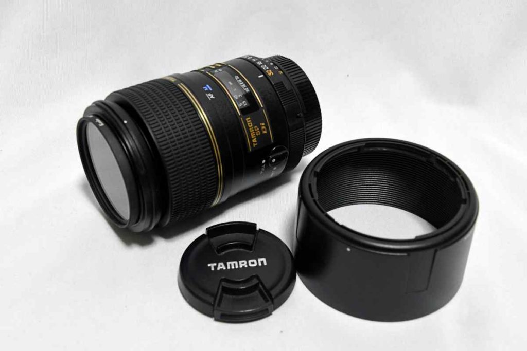 タムロン90mmマクロレンズ272Eの外観