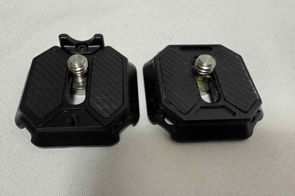 旧型と偏向防止プレートのUlanzi F38 クイックリリースプレートの外観比較