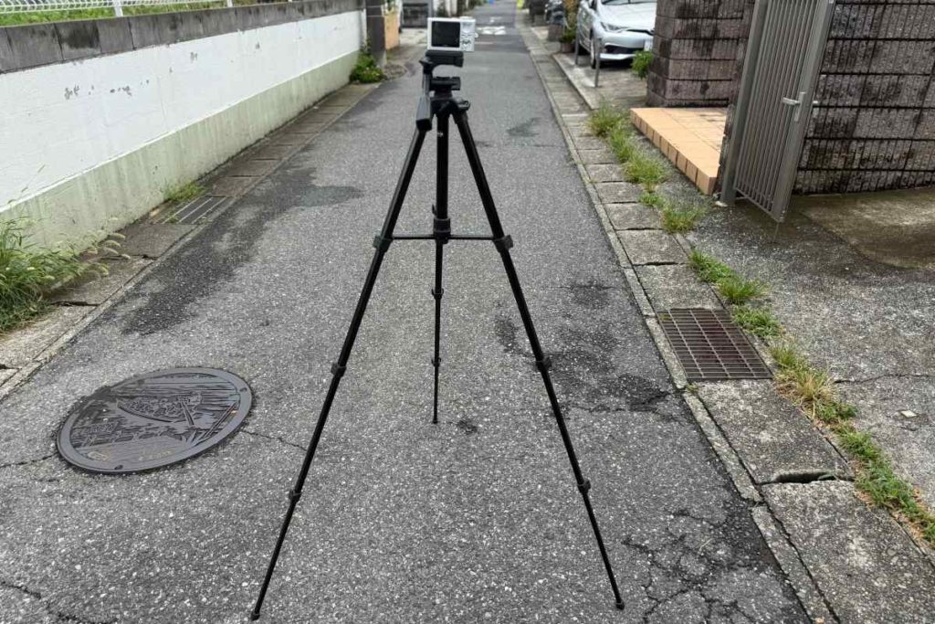 GX6400を使って屋外で撮影している様子